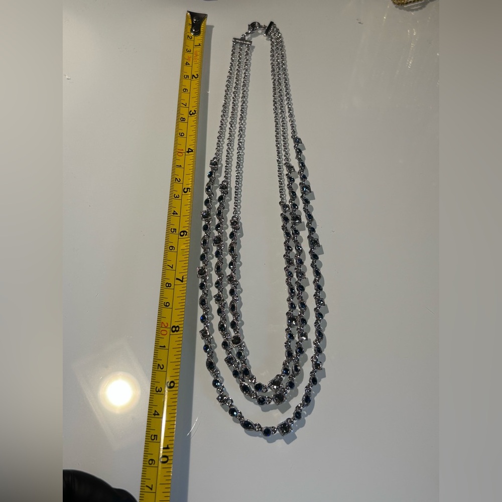Givenchy layered necklace - Picture 7 of 10